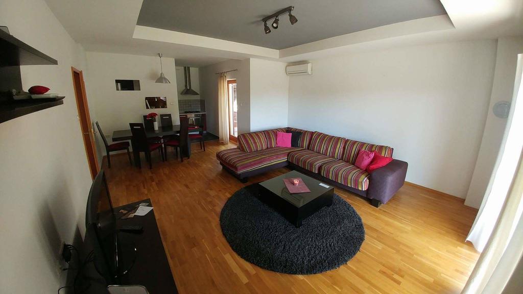 Apartment Kortina Buzet Zewnętrze zdjęcie